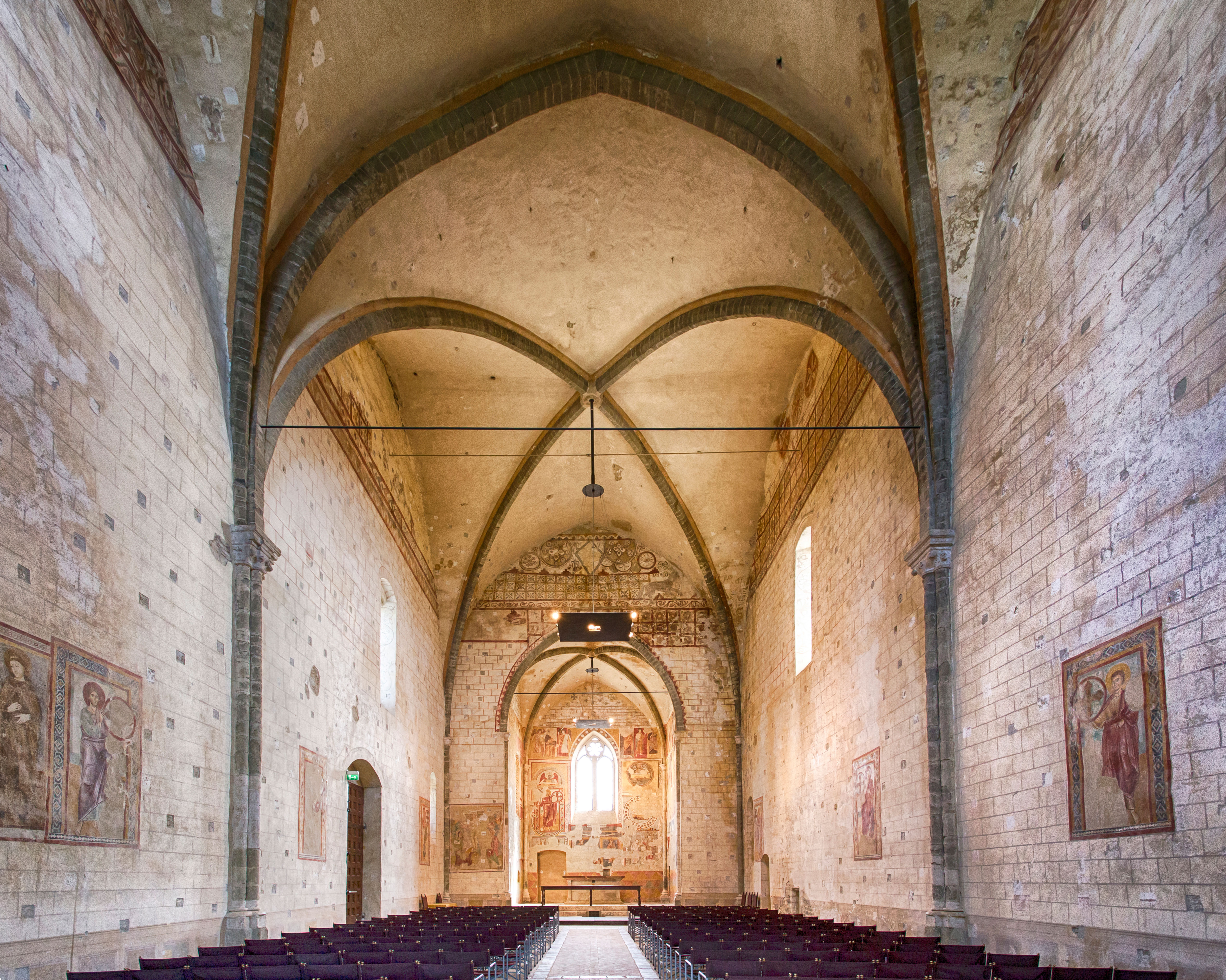 L'interno di San Bevignate. Foto di Cristiano Pellegracci
