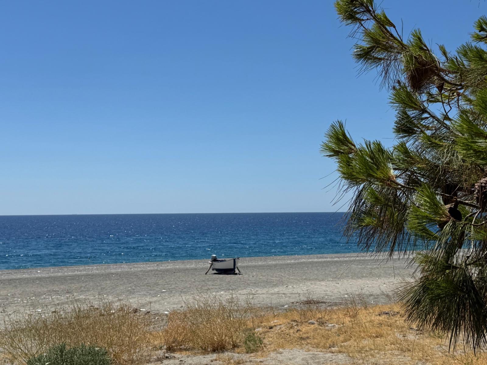 Davanti al mare, dove lo sguardo ritrova l’infinito